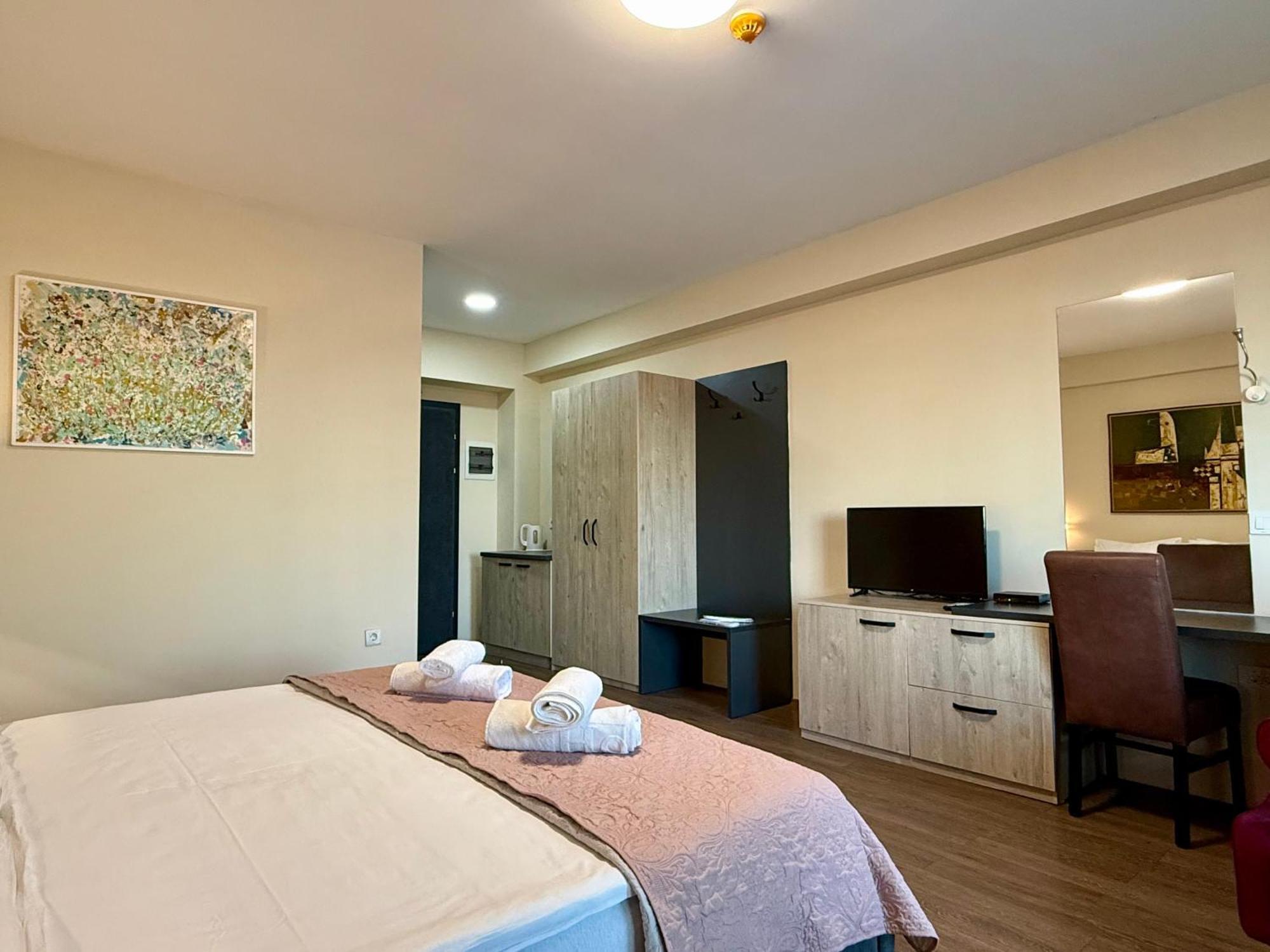 Villa Eleni Apartments Skopje Bagian luar foto