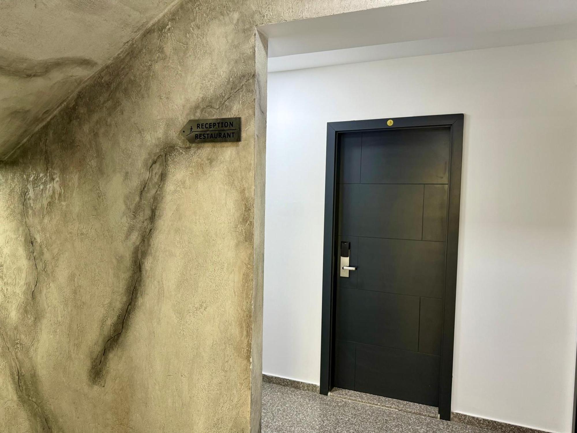 Villa Eleni Apartments Skopje Bagian luar foto